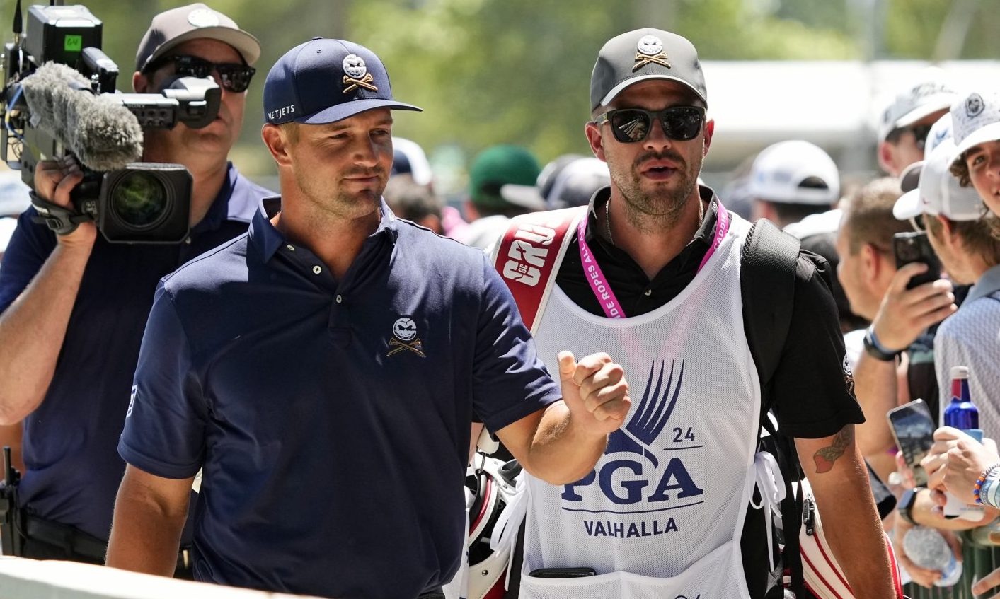 what does a pga caddy get paid at masters us open big events