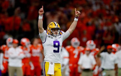 Why Quarterbacks Option Works: Expert Tips for Better Football Offense