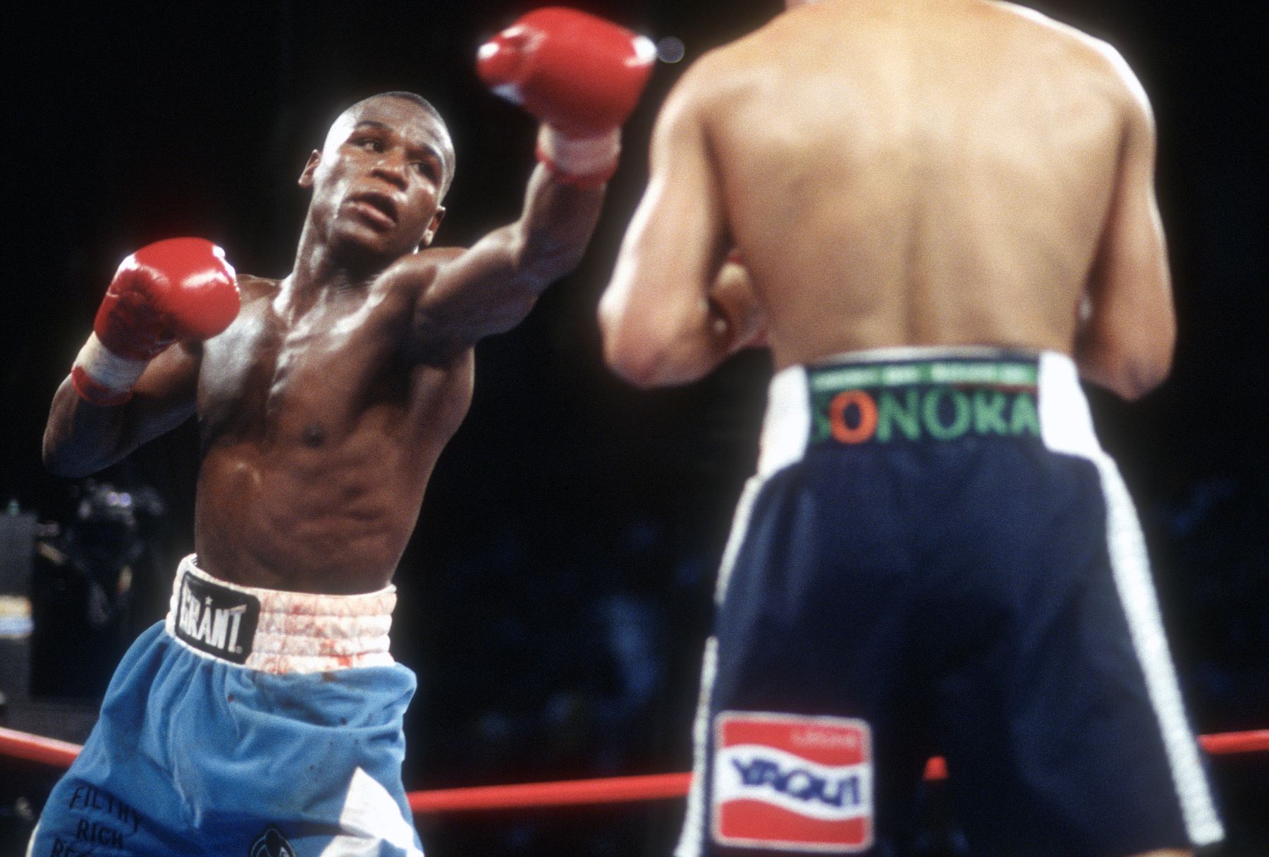 Did Floyd Mayweather ever lose find out about his fights and career