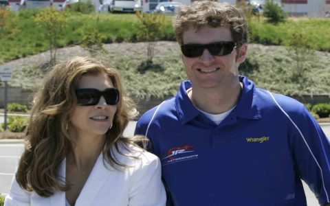 Dale earnhardt seniors net worth compared to others? See where he stands top!