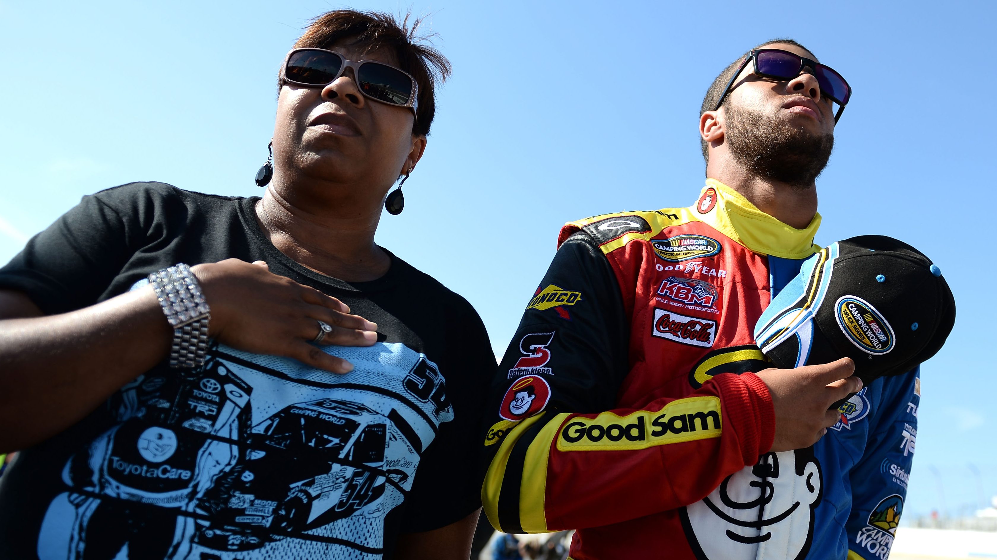 Why fans search Bubba Wallace mom and dad details? Get full answers!